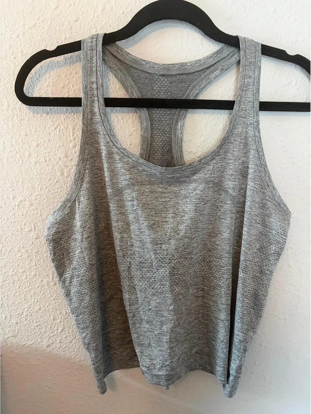 Lululemon Swiftly Tech Racerback Tank Top 2.0 Race Length Grey size 10. $58 reta